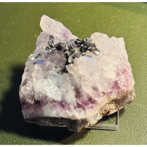 Crystal‎ Amethyst Iron Inclusions Points Cluster High Quality 131 Gram Mounted - Picture 1 of 4